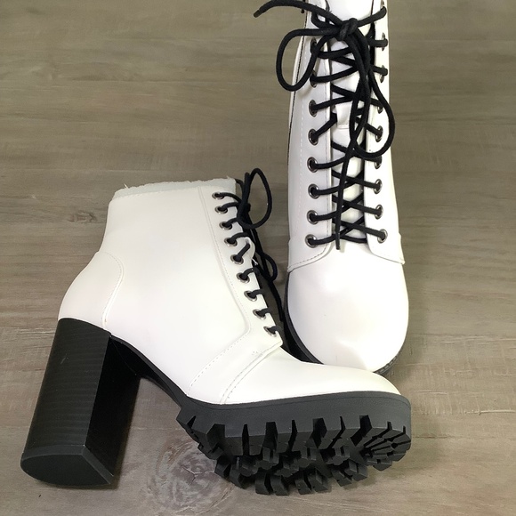 Womens Lace Up Block Heel Ankle Boot - 8 - Picture 6 of 8